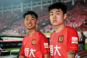 严鼎皓本赛季中超创造8次得分机会贡献6助攻，仅次于奥斯卡