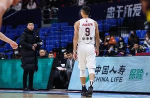 净负山西26分遭连败！羊城晚报：广东男篮急需稳定得分点