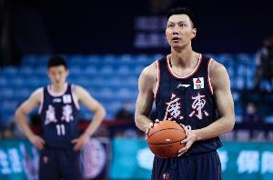 老大哥的统治力！易建联27分钟砍下23+20