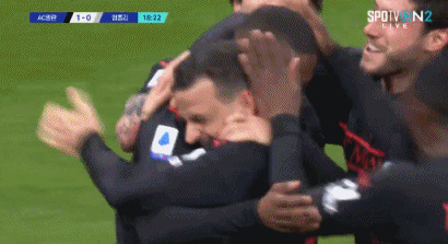 米兰1-0领先恩波利！吉鲁任意球被封堵，卡卢卢冷箭飙进