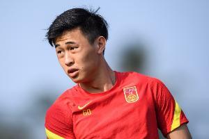 戴伟浚：未来两仗一个小目标，争取为国足进首球