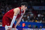 媒体人：曾凡博想挑战自己就出发海外 目前犹豫不决耗掉宝贵时间